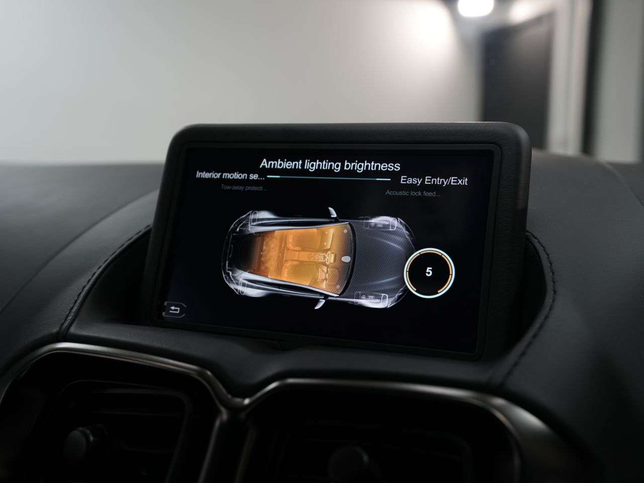 2019 ASTON MARTIN VANTAGE 2019 ASTON MARTIN VANTAGE