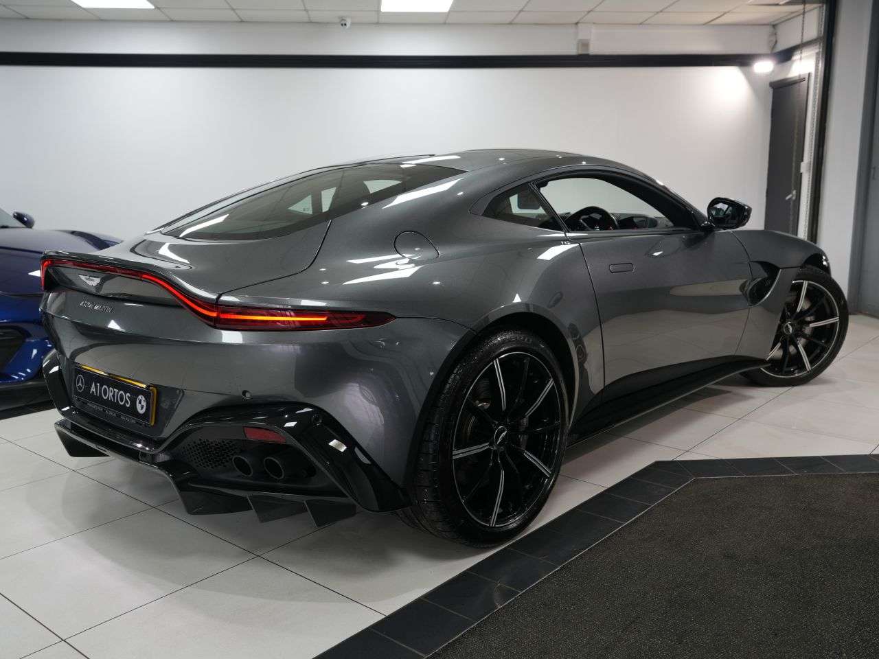 2019 ASTON MARTIN VANTAGE 2019 ASTON MARTIN VANTAGE