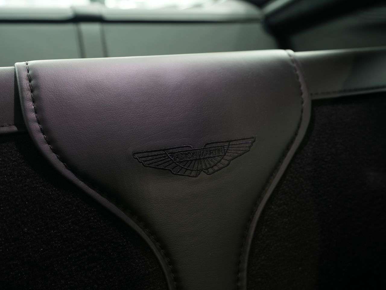 2019 ASTON MARTIN VANTAGE 2019 ASTON MARTIN VANTAGE