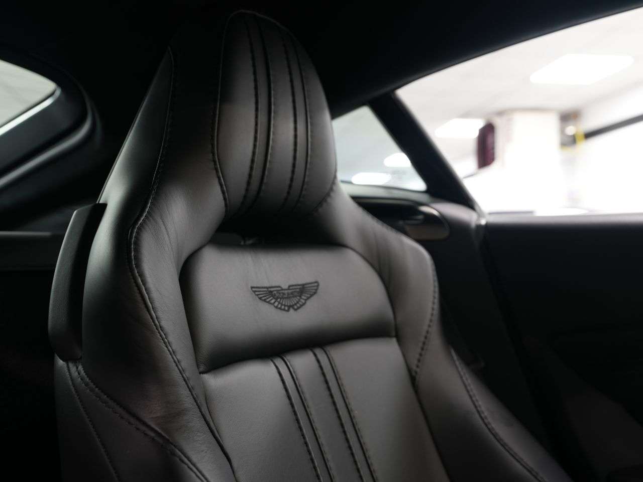 2019 ASTON MARTIN VANTAGE 2019 ASTON MARTIN VANTAGE