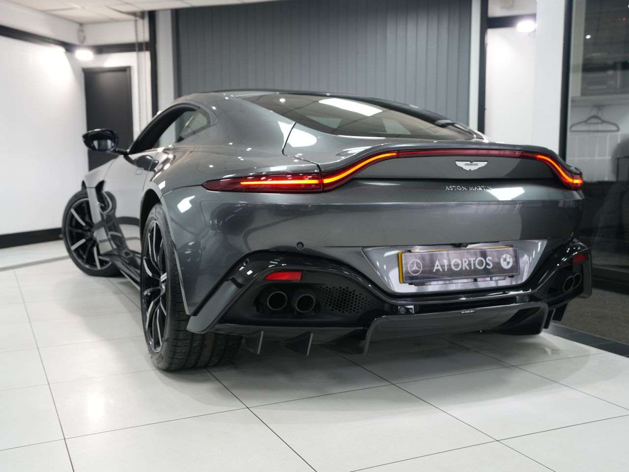 2019 ASTON MARTIN VANTAGE 2019 ASTON MARTIN VANTAGE