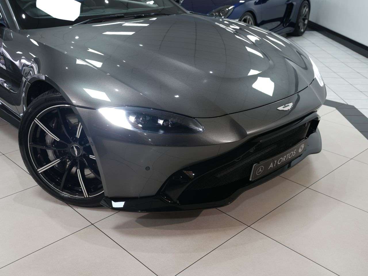 2019 ASTON MARTIN VANTAGE 2019 ASTON MARTIN VANTAGE