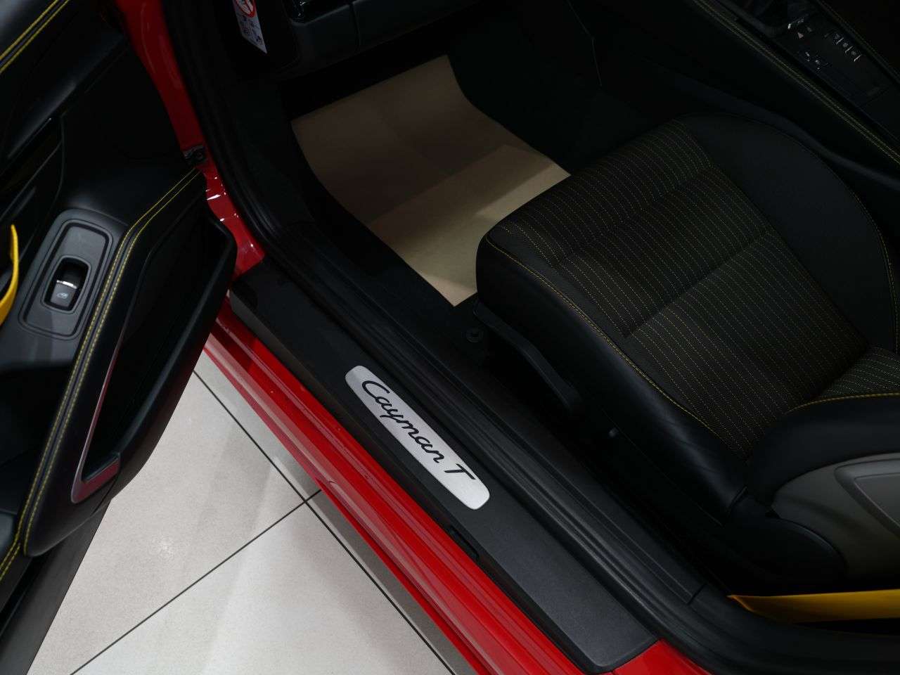 2019 PORSCHE 718 CAYMAN 2019 PORSCHE 718 CAYMAN