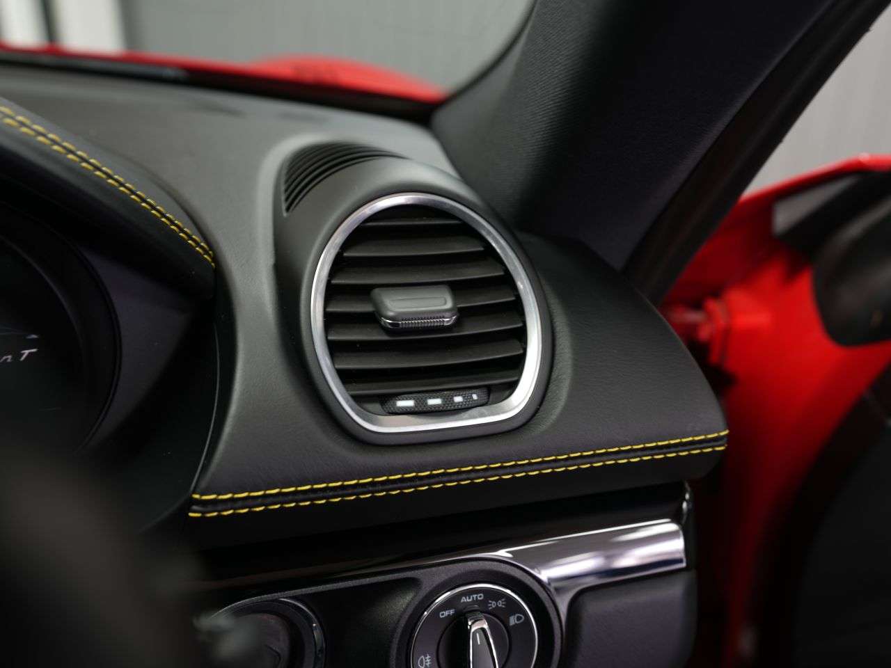 2019 PORSCHE 718 CAYMAN 2019 PORSCHE 718 CAYMAN