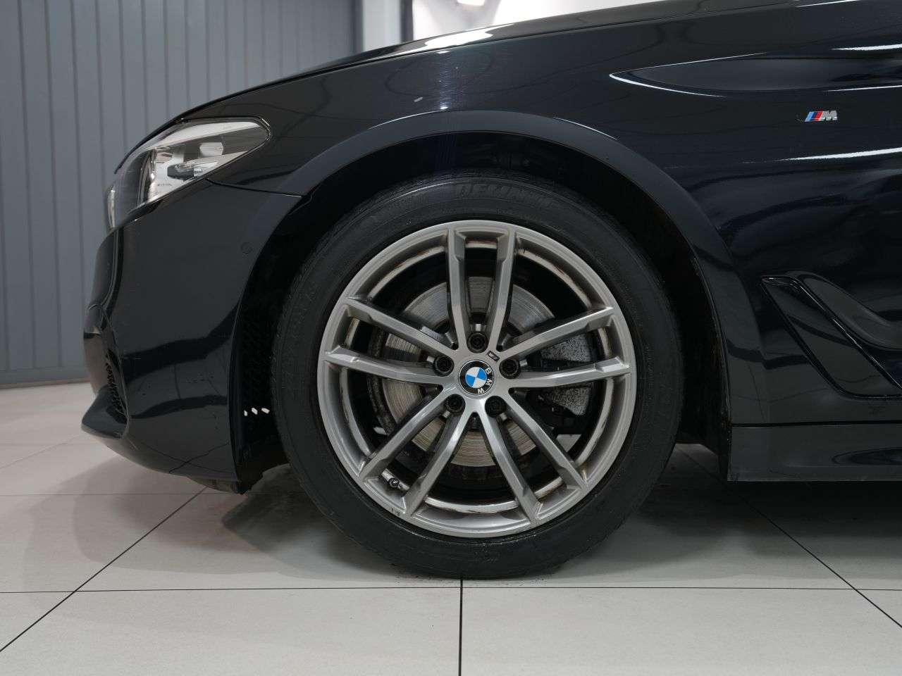 A 2019 BMW 5 SERIES 2.0 520d MHT M Sport Touring 5dr Diesel Hybrid Auto Euro 6 (s/s) (190 ps) O A 2019 BMW 5 SERIES 2.0 520d MHT M Sport Touring 5dr Diesel Hybrid Auto Euro 6 (s/s) (190 ps) O