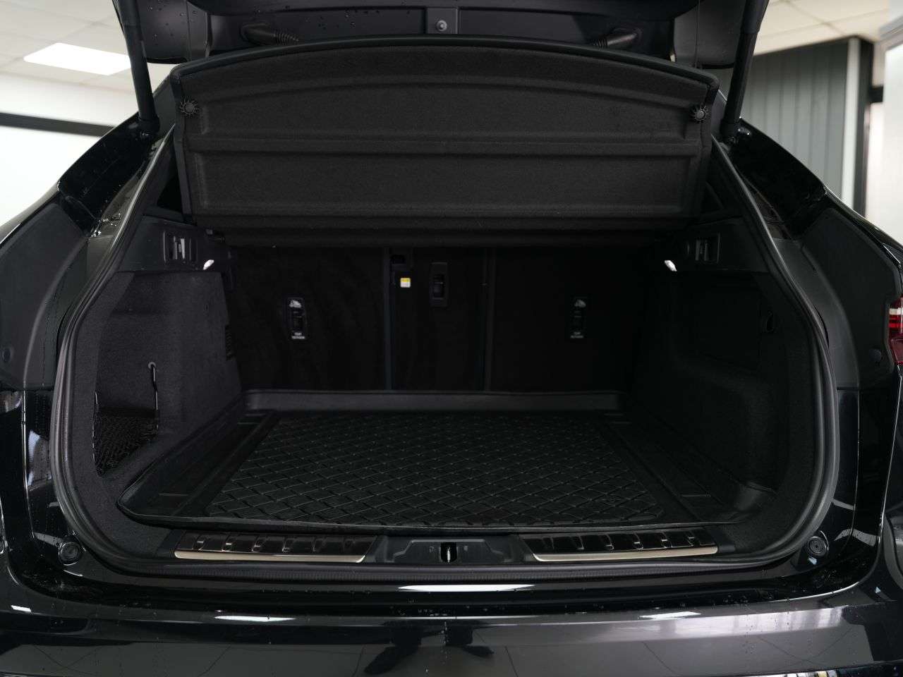 2023 JAGUAR F-PACE 2023 JAGUAR F-PACE