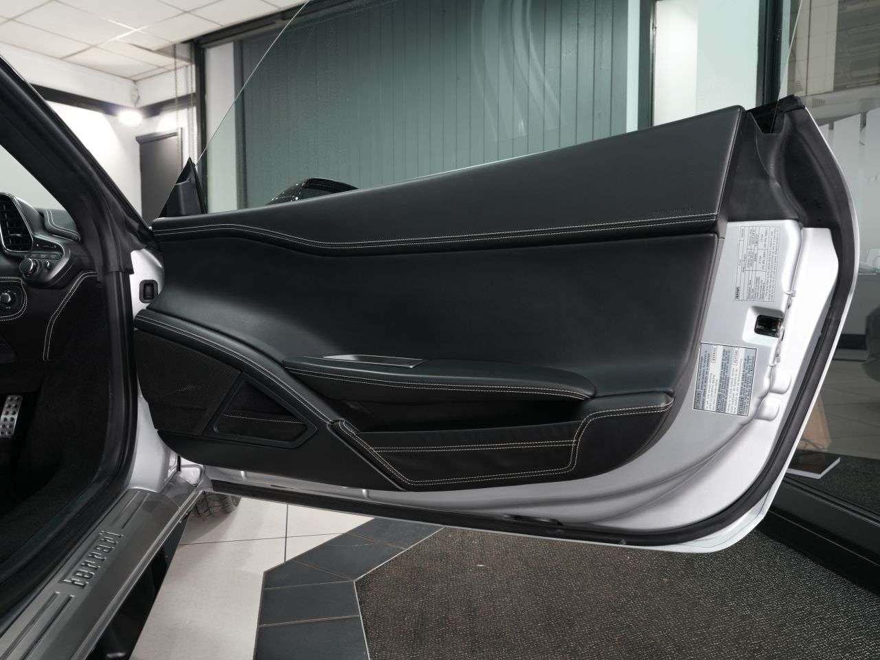 2011 FERRARI 458 ITALIA 2011 FERRARI 458 ITALIA