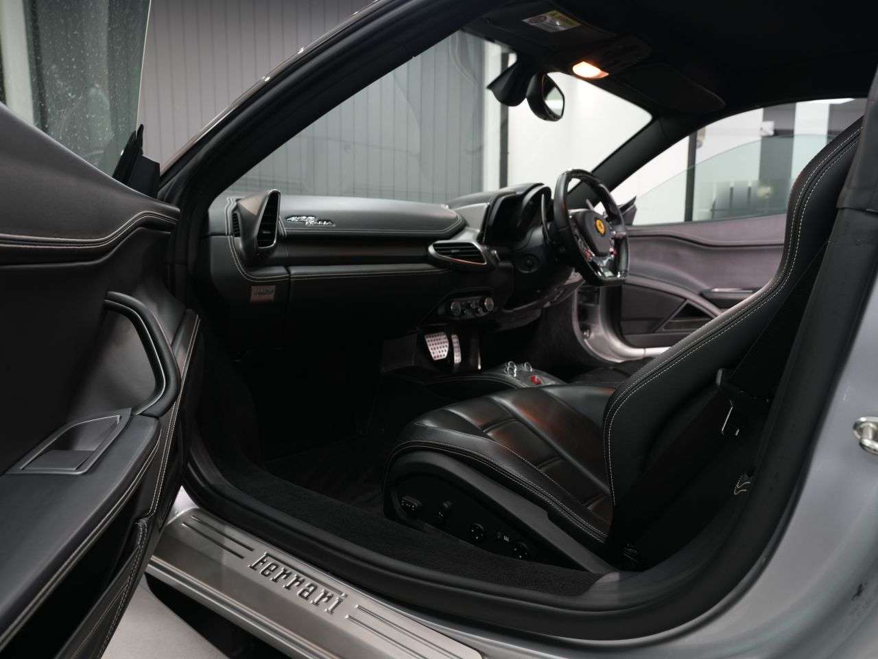 2011 FERRARI 458 ITALIA 2011 FERRARI 458 ITALIA