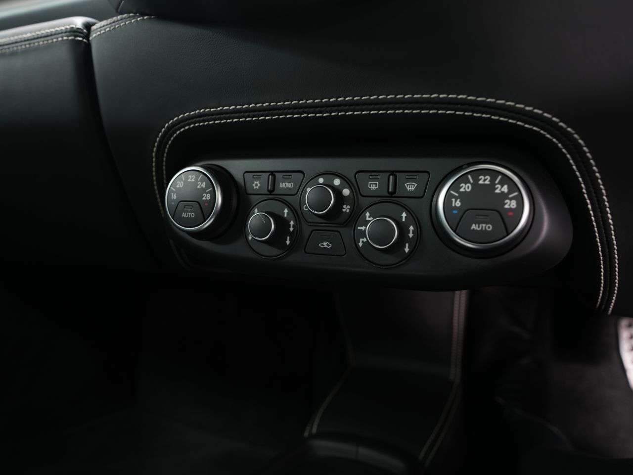 2011 FERRARI 458 ITALIA 2011 FERRARI 458 ITALIA