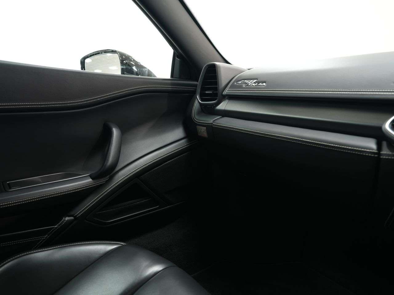 2011 FERRARI 458 ITALIA 2011 FERRARI 458 ITALIA