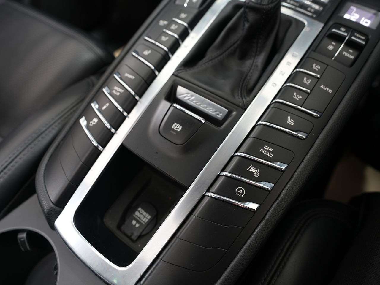 2014 PORSCHE MACAN 2014 PORSCHE MACAN