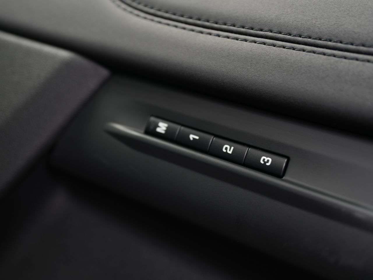 2019 LAND ROVER RANGE ROVER EVOQUE 2019 LAND ROVER RANGE ROVER EVOQUE