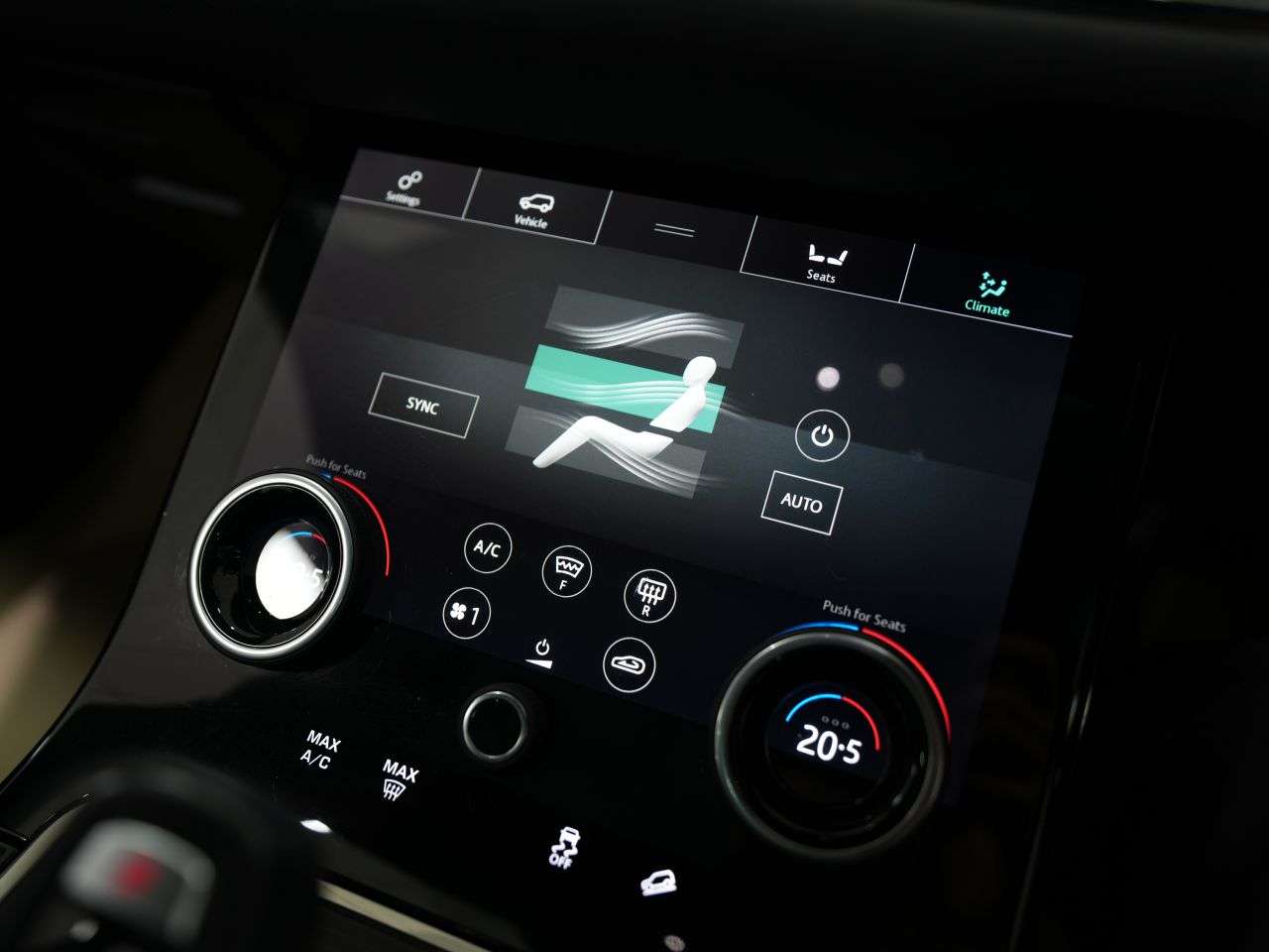 2019 LAND ROVER RANGE ROVER EVOQUE 2019 LAND ROVER RANGE ROVER EVOQUE