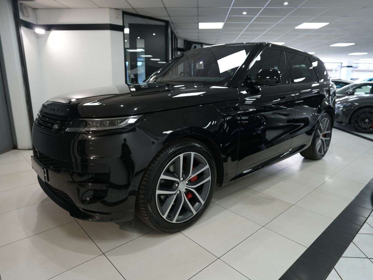 A 2023 LAND ROVER RANGE ROVER SPORT 3.0 D300 MHEV Dynamic SE SUV 5dr Diesel Auto 4WD Euro 6 (s/s) (300 ps) NEW A 2023 LAND ROVER RANGE ROVER SPORT 3.0 D300 MHEV Dynamic SE SUV 5dr Diesel Auto 4WD Euro 6 (s/s) (300 ps) NEW