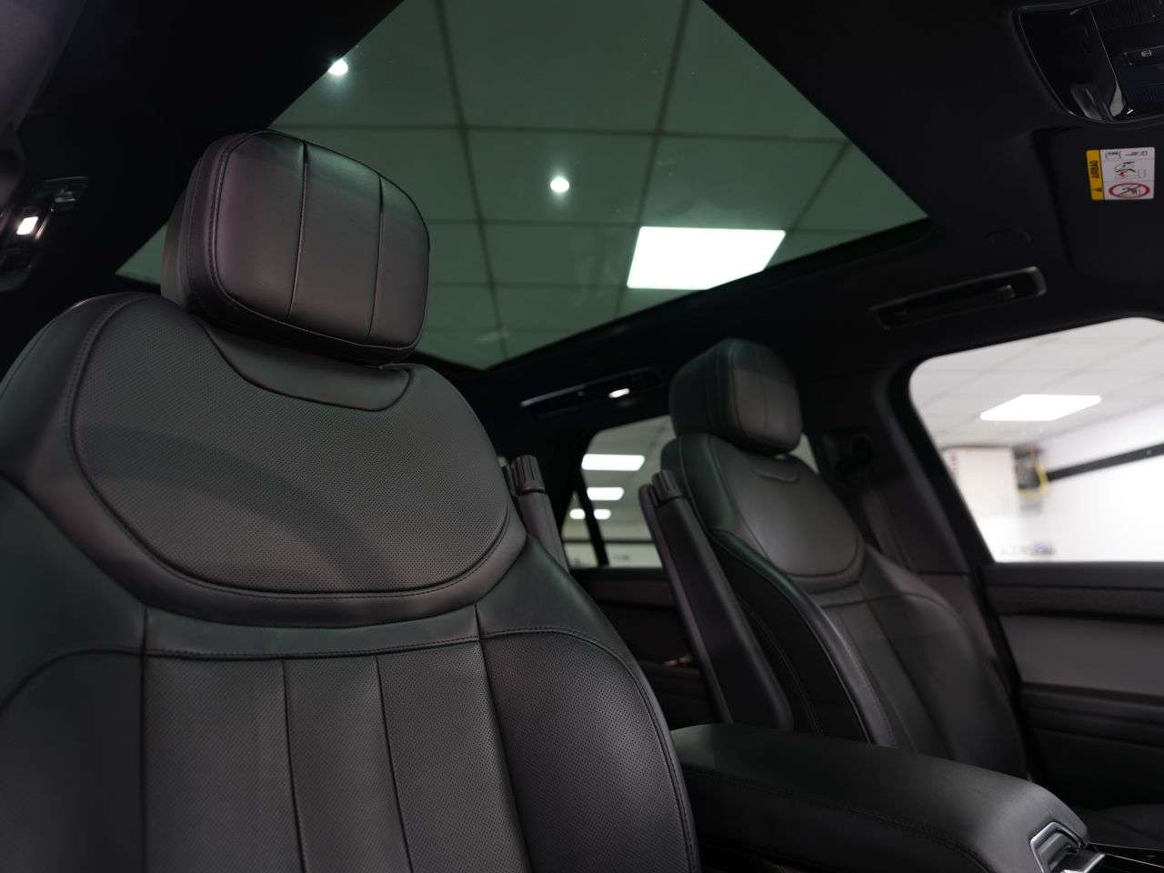 A 2023 LAND ROVER RANGE ROVER SPORT 3.0 D300 MHEV Dynamic SE SUV 5dr Diesel Auto 4WD Euro 6 (s/s) (300 ps) NEW A 2023 LAND ROVER RANGE ROVER SPORT 3.0 D300 MHEV Dynamic SE SUV 5dr Diesel Auto 4WD Euro 6 (s/s) (300 ps) NEW