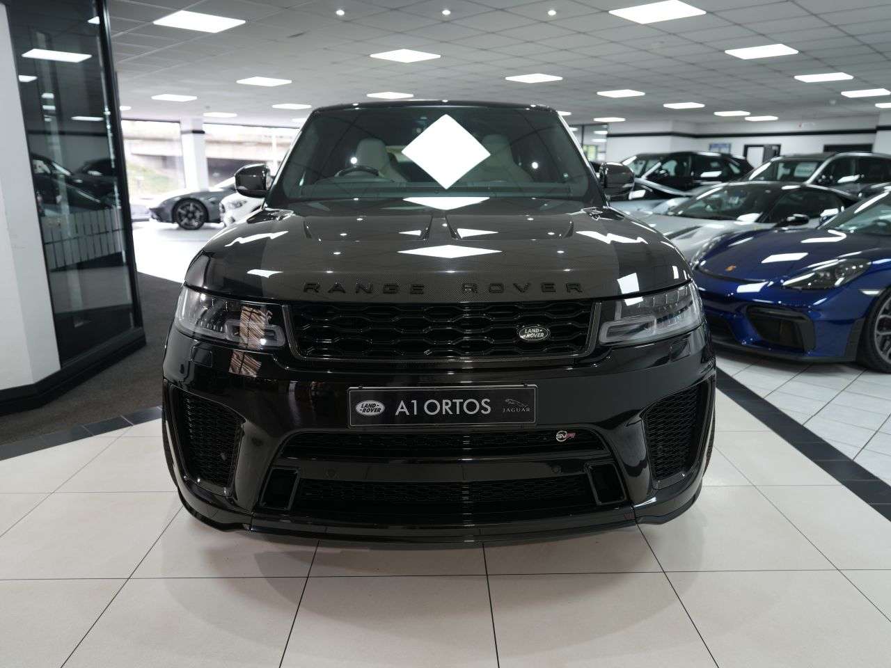 A 2021 LAND ROVER RANGE ROVER SPORT 5.0 P575 V8 SVR Carbon Edition SUV 5dr Petrol Auto 4WD Euro 6 (s/s) (575 ps A 2021 LAND ROVER RANGE ROVER SPORT 5.0 P575 V8 SVR Carbon Edition SUV 5dr Petrol Auto 4WD Euro 6 (s/s) (575 ps