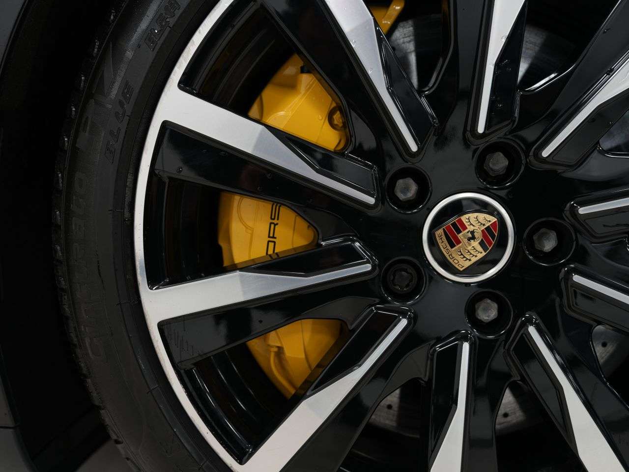 2020 PORSCHE TAYCAN 2020 PORSCHE TAYCAN