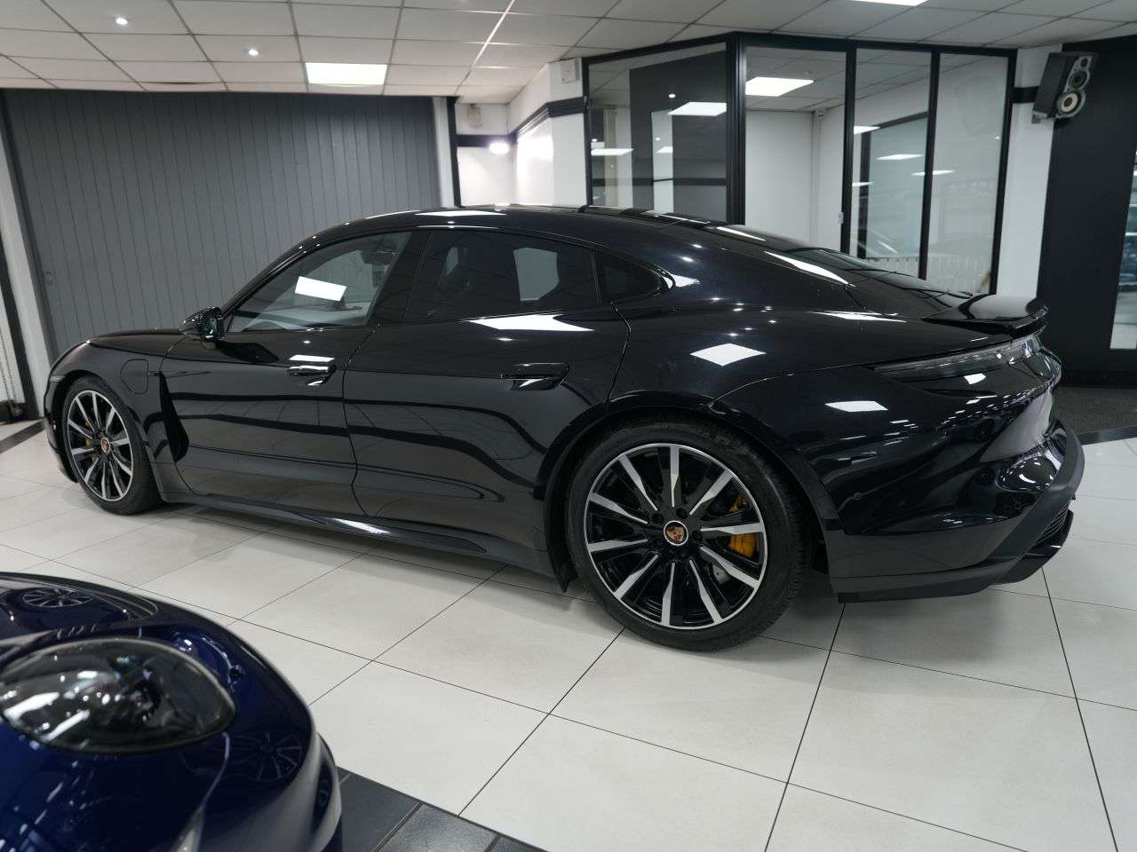 2020 PORSCHE TAYCAN 2020 PORSCHE TAYCAN