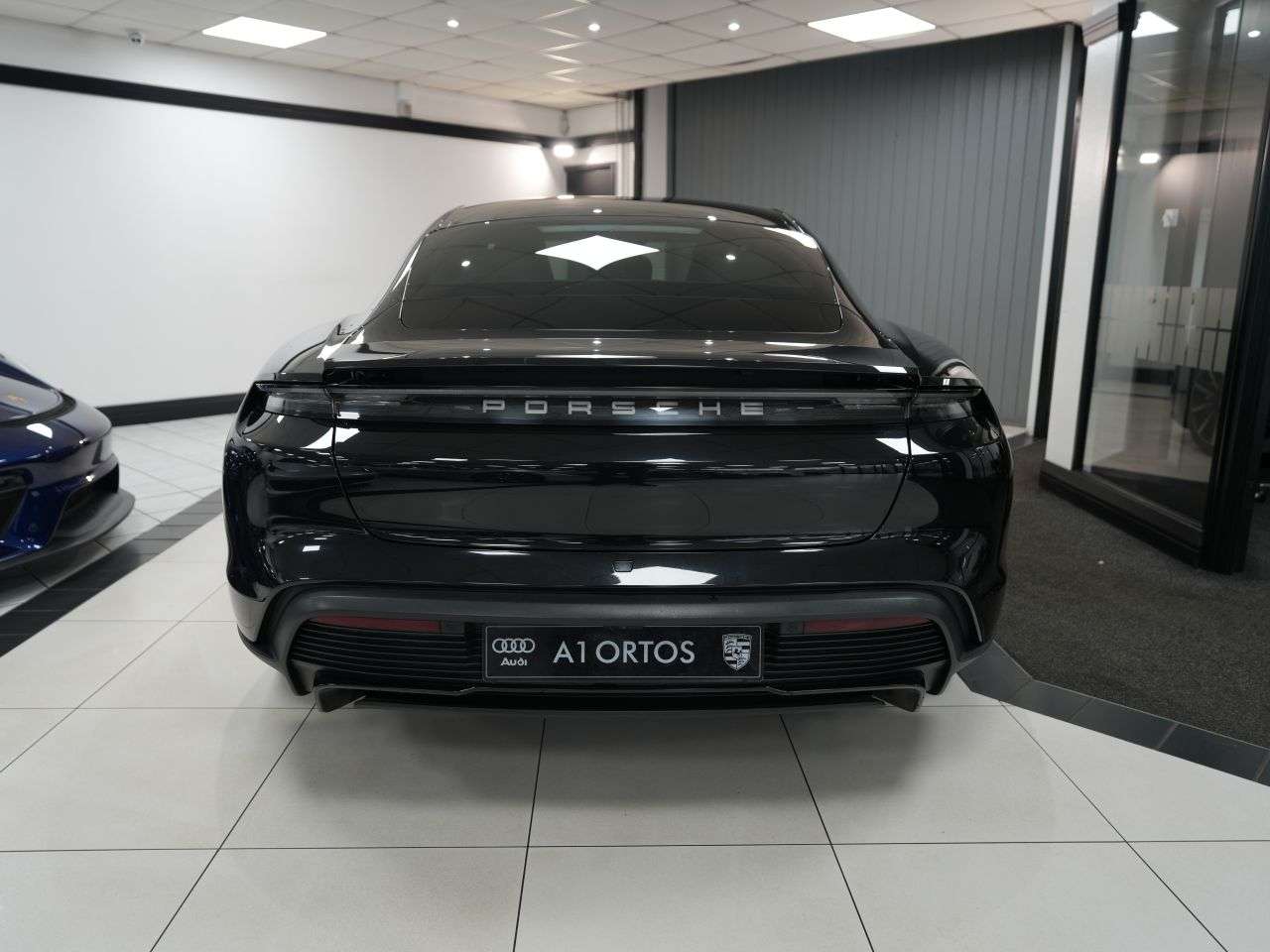 2020 PORSCHE TAYCAN 2020 PORSCHE TAYCAN