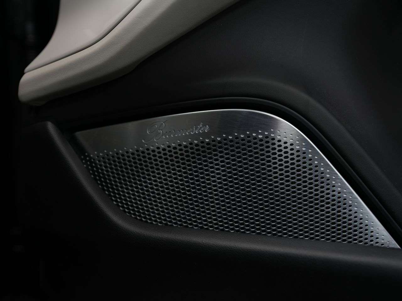 2020 PORSCHE TAYCAN 2020 PORSCHE TAYCAN