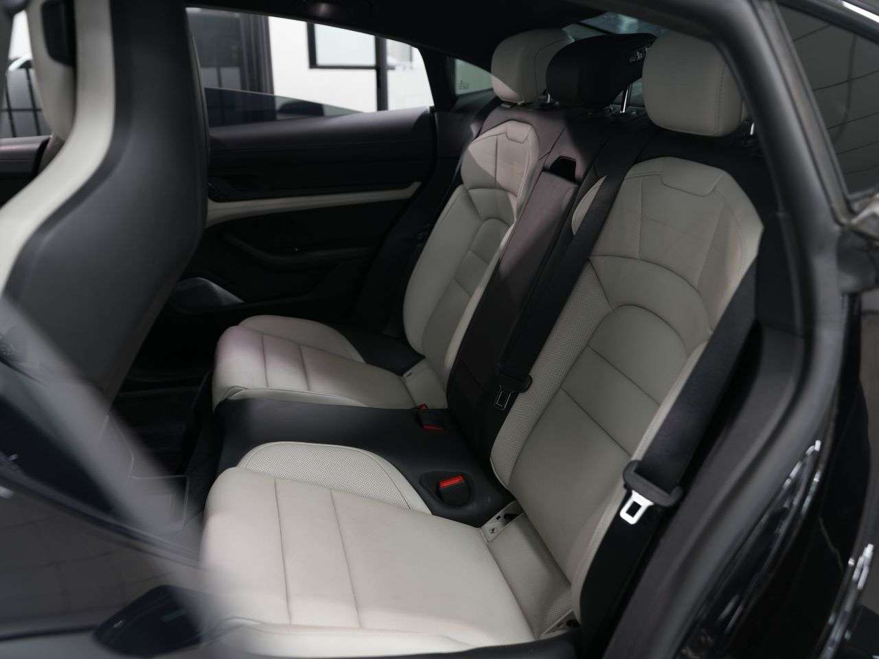 2020 PORSCHE TAYCAN 2020 PORSCHE TAYCAN