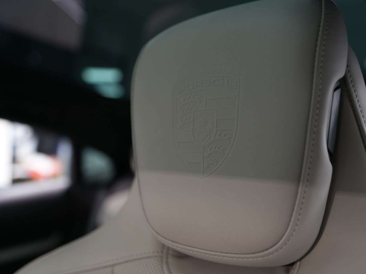 2020 PORSCHE TAYCAN 2020 PORSCHE TAYCAN