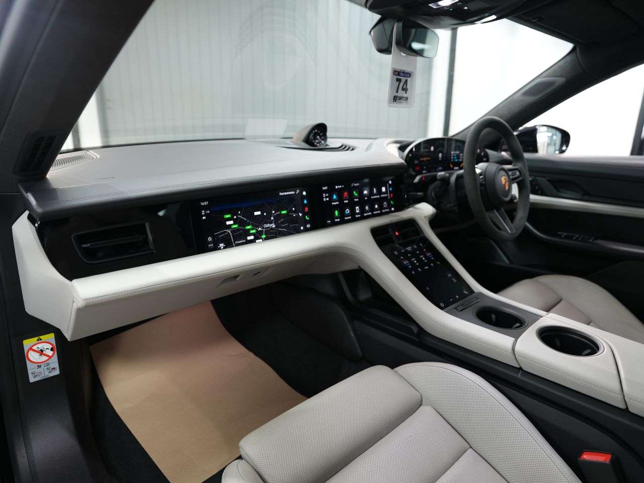 2020 PORSCHE TAYCAN 2020 PORSCHE TAYCAN
