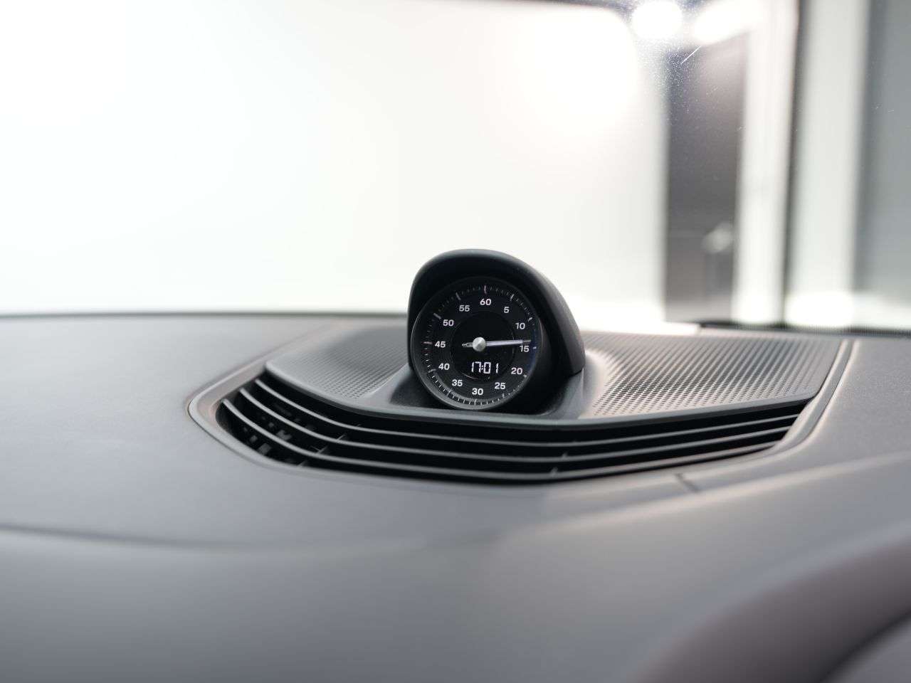 2020 PORSCHE TAYCAN 2020 PORSCHE TAYCAN