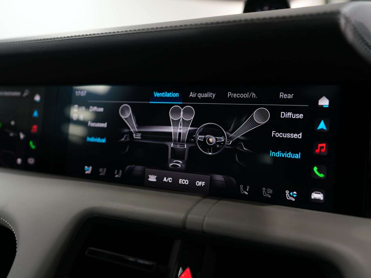 2020 PORSCHE TAYCAN 2020 PORSCHE TAYCAN