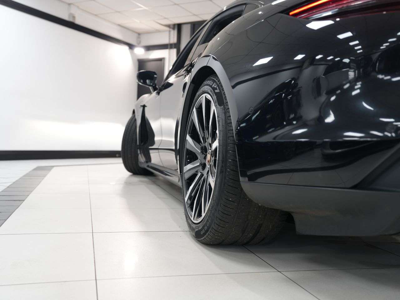 2020 PORSCHE TAYCAN 2020 PORSCHE TAYCAN