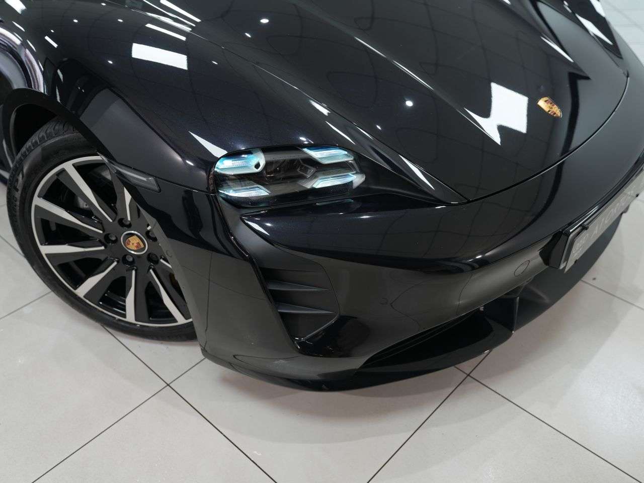 2020 PORSCHE TAYCAN 2020 PORSCHE TAYCAN