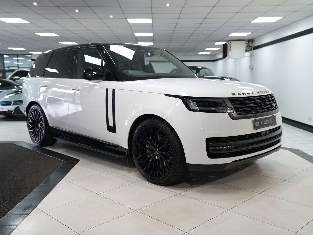 A 2023 LAND ROVER RANGE ROVER 3.0 D300 MHEV SE SUV 5dr Diesel Auto 4WD Euro 6 (s/s) (300 ps) FULL LAND RO A 2023 LAND ROVER RANGE ROVER 3.0 D300 MHEV SE SUV 5dr Diesel Auto 4WD Euro 6 (s/s) (300 ps) FULL LAND RO