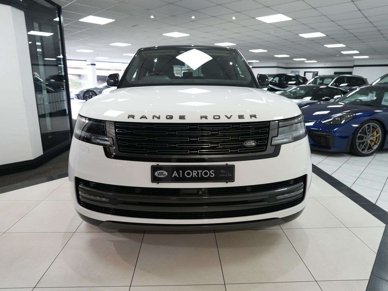 A 2023 LAND ROVER RANGE ROVER 3.0 D300 MHEV SE SUV 5dr Diesel Auto 4WD Euro 6 (s/s) (300 ps) FULL LAND RO A 2023 LAND ROVER RANGE ROVER 3.0 D300 MHEV SE SUV 5dr Diesel Auto 4WD Euro 6 (s/s) (300 ps) FULL LAND RO