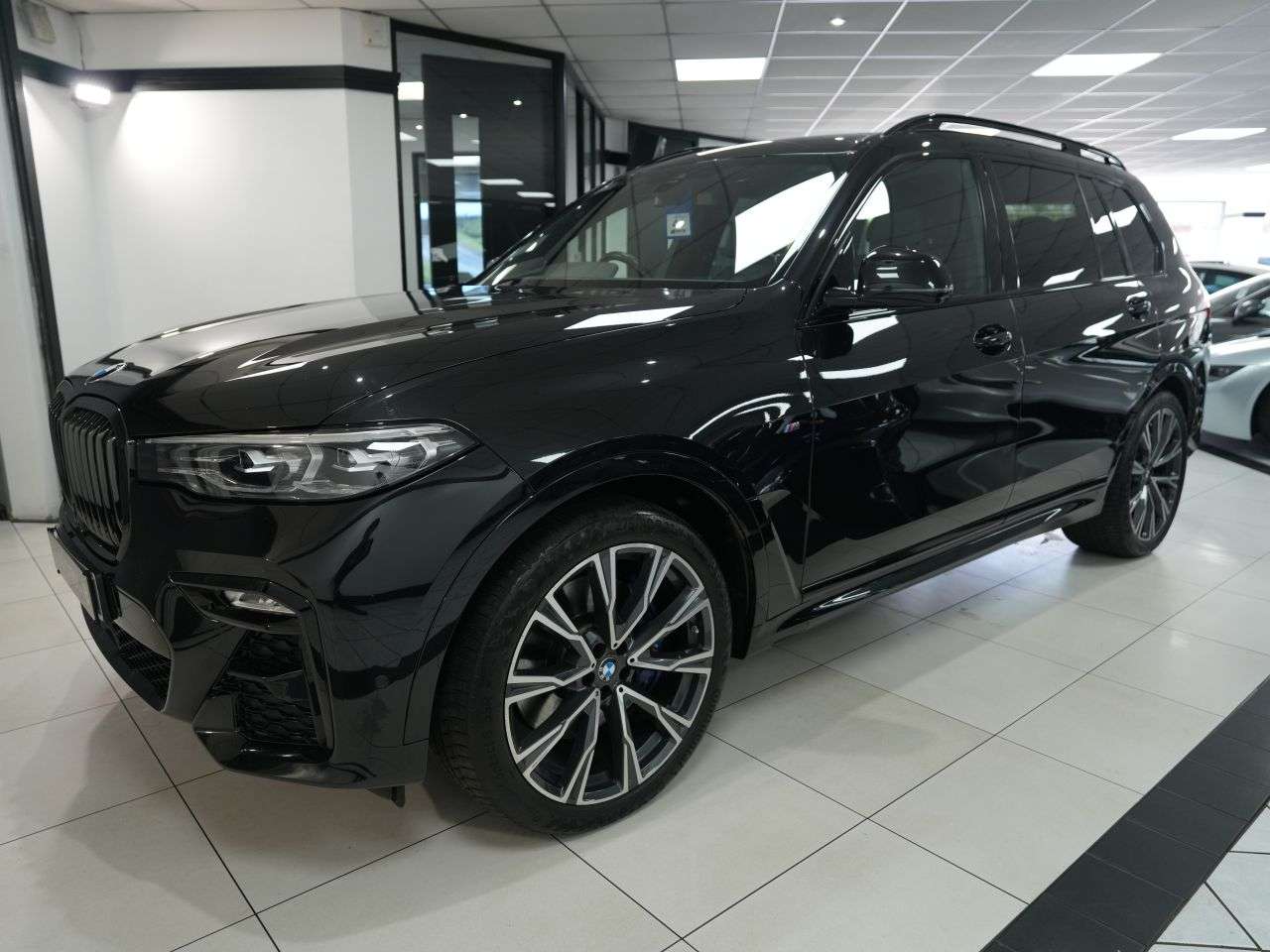 A 2021 BMW X7 4.4 M50i V8 SUV 5dr Petrol Auto xDrive Euro 6 (s/s) (530 ps) IMPECCABLE X7 A 2021 BMW X7 4.4 M50i V8 SUV 5dr Petrol Auto xDrive Euro 6 (s/s) (530 ps) IMPECCABLE X7