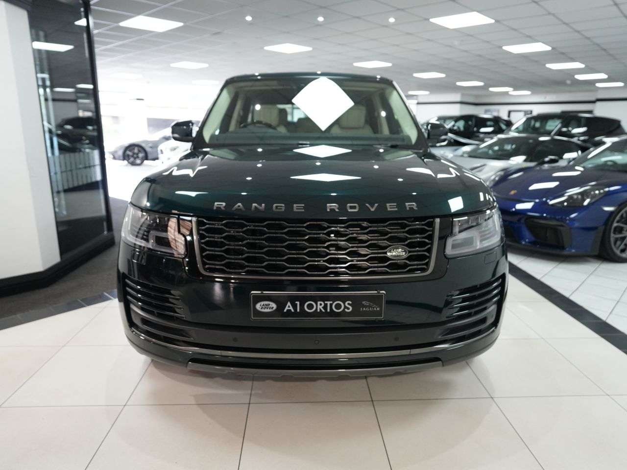A 2021 LAND ROVER RANGE ROVER 3.0 D350 MHEV Vogue SE SUV 5dr Diesel Auto 4WD Euro 6 (s/s) (350 ps) GORGEO A 2021 LAND ROVER RANGE ROVER 3.0 D350 MHEV Vogue SE SUV 5dr Diesel Auto 4WD Euro 6 (s/s) (350 ps) GORGEO