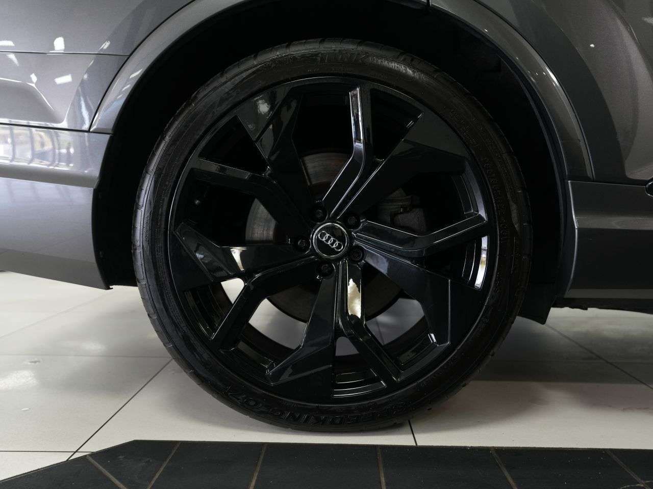 2019 AUDI Q7 2019 AUDI Q7