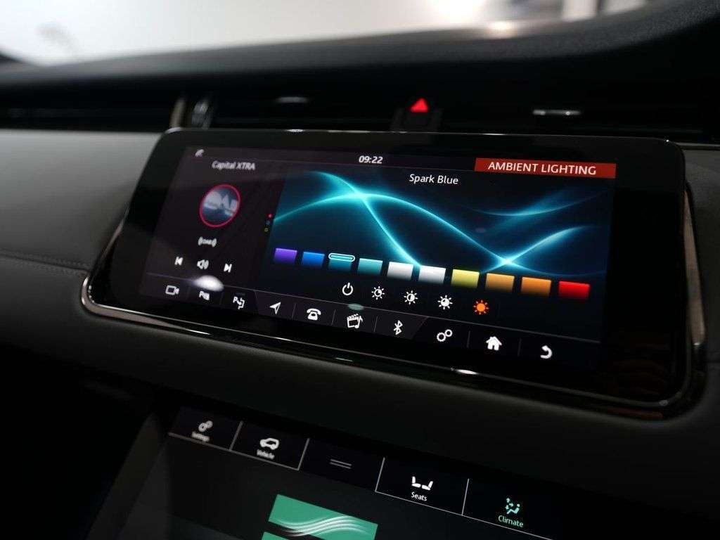 2020 LAND ROVER RANGE ROVER EVOQUE 2020 LAND ROVER RANGE ROVER EVOQUE