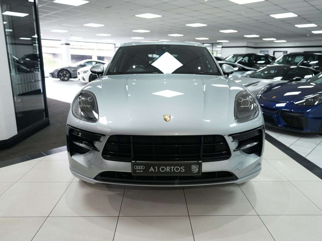 A 2019 PORSCHE MACAN 2.0T SUV 5dr Petrol PDK 4WD Euro 6 (s/s) (245 ps) £17K IN FACTORY FITTED EX A 2019 PORSCHE MACAN 2.0T SUV 5dr Petrol PDK 4WD Euro 6 (s/s) (245 ps) £17K IN FACTORY FITTED EX