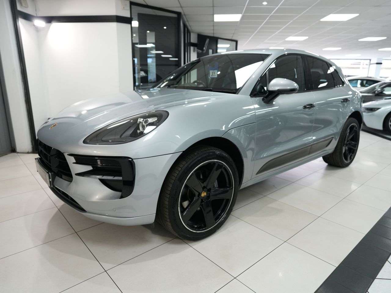 A 2019 PORSCHE MACAN 2.0T SUV 5dr Petrol PDK 4WD Euro 6 (s/s) (245 ps) £17K IN FACTORY FITTED EX A 2019 PORSCHE MACAN 2.0T SUV 5dr Petrol PDK 4WD Euro 6 (s/s) (245 ps) £17K IN FACTORY FITTED EX