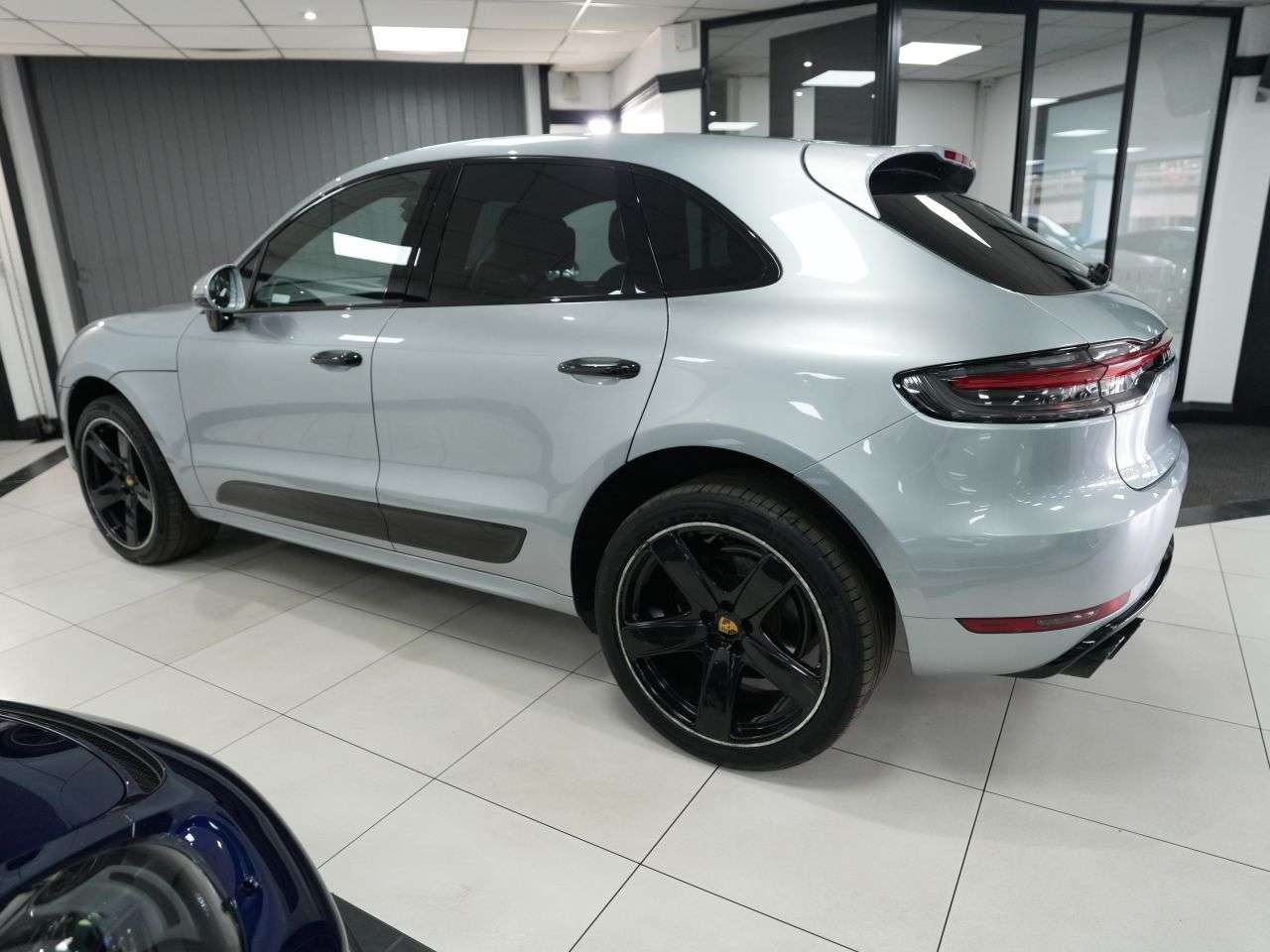 2019 PORSCHE MACAN 2019 PORSCHE MACAN