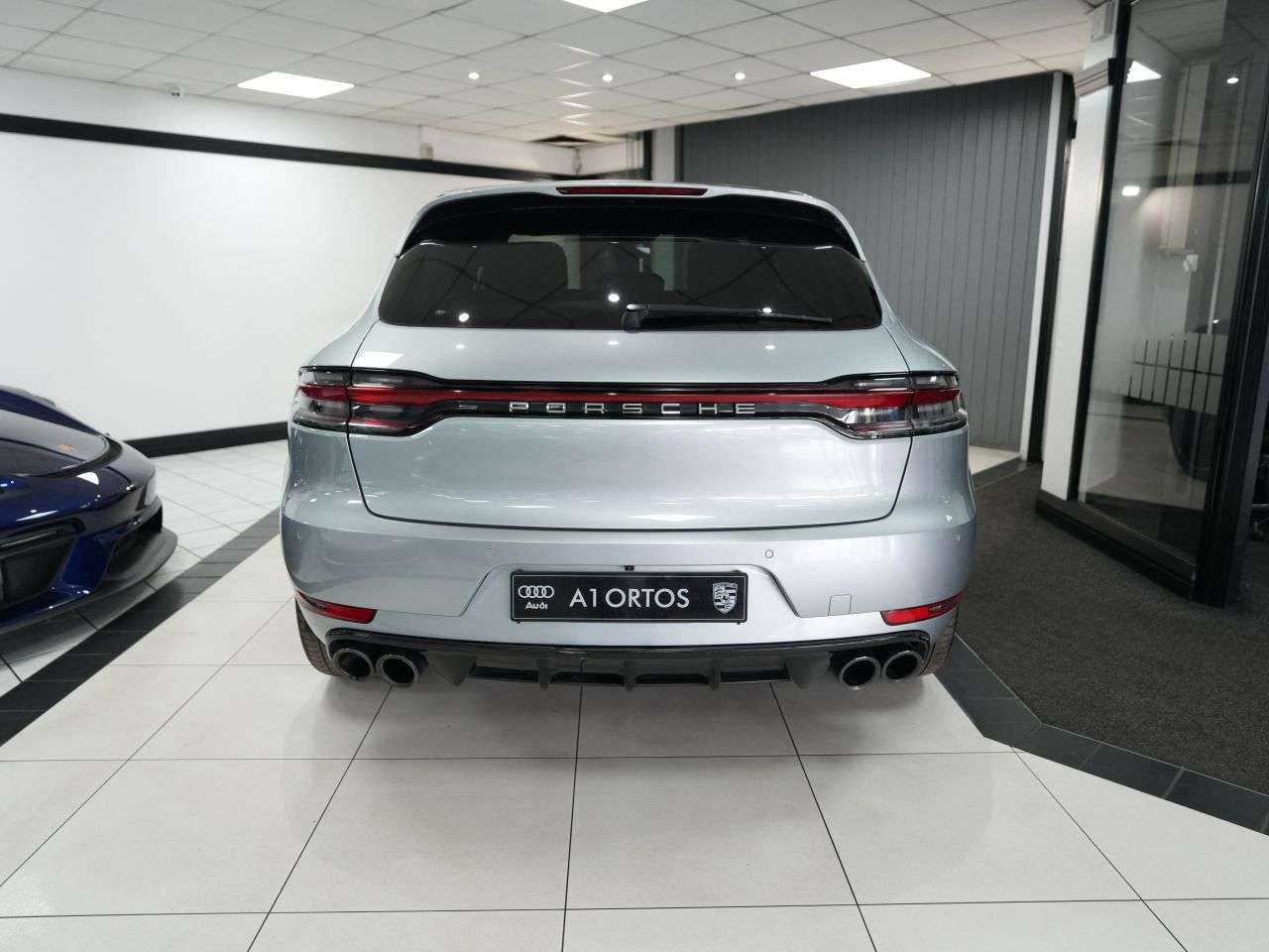 2019 PORSCHE MACAN 2019 PORSCHE MACAN