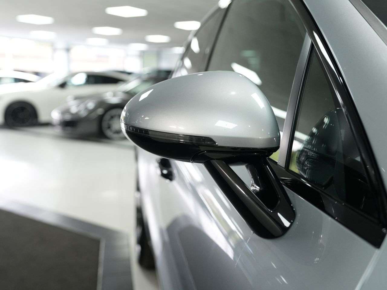2019 PORSCHE MACAN 2019 PORSCHE MACAN