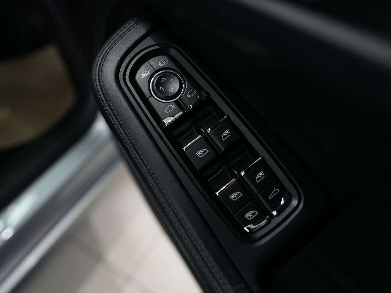 2019 PORSCHE MACAN 2019 PORSCHE MACAN