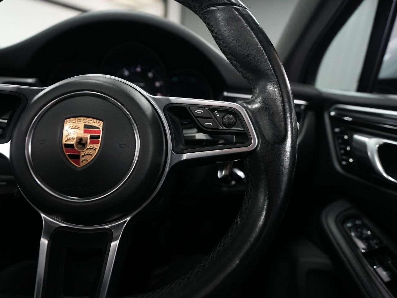 2019 PORSCHE MACAN 2019 PORSCHE MACAN