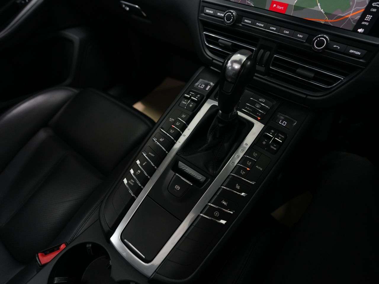 2019 PORSCHE MACAN 2019 PORSCHE MACAN