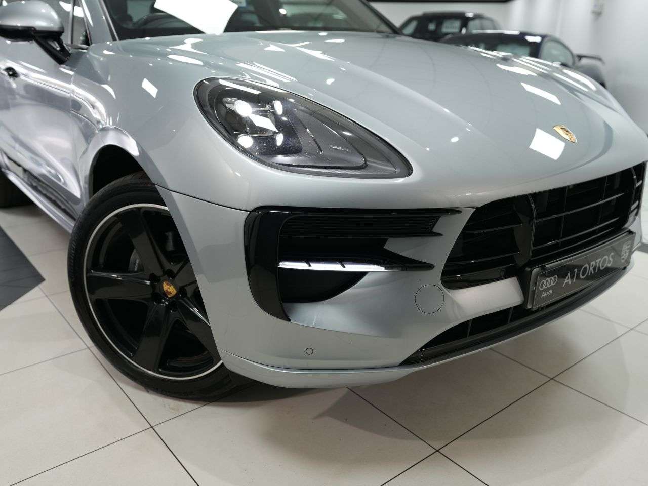 2019 PORSCHE MACAN 2019 PORSCHE MACAN