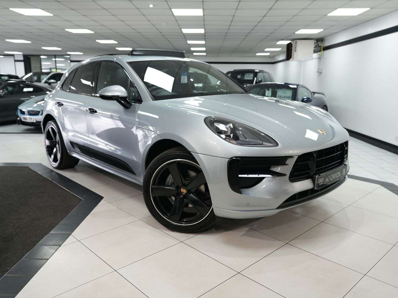 2019 PORSCHE MACAN 2019 PORSCHE MACAN