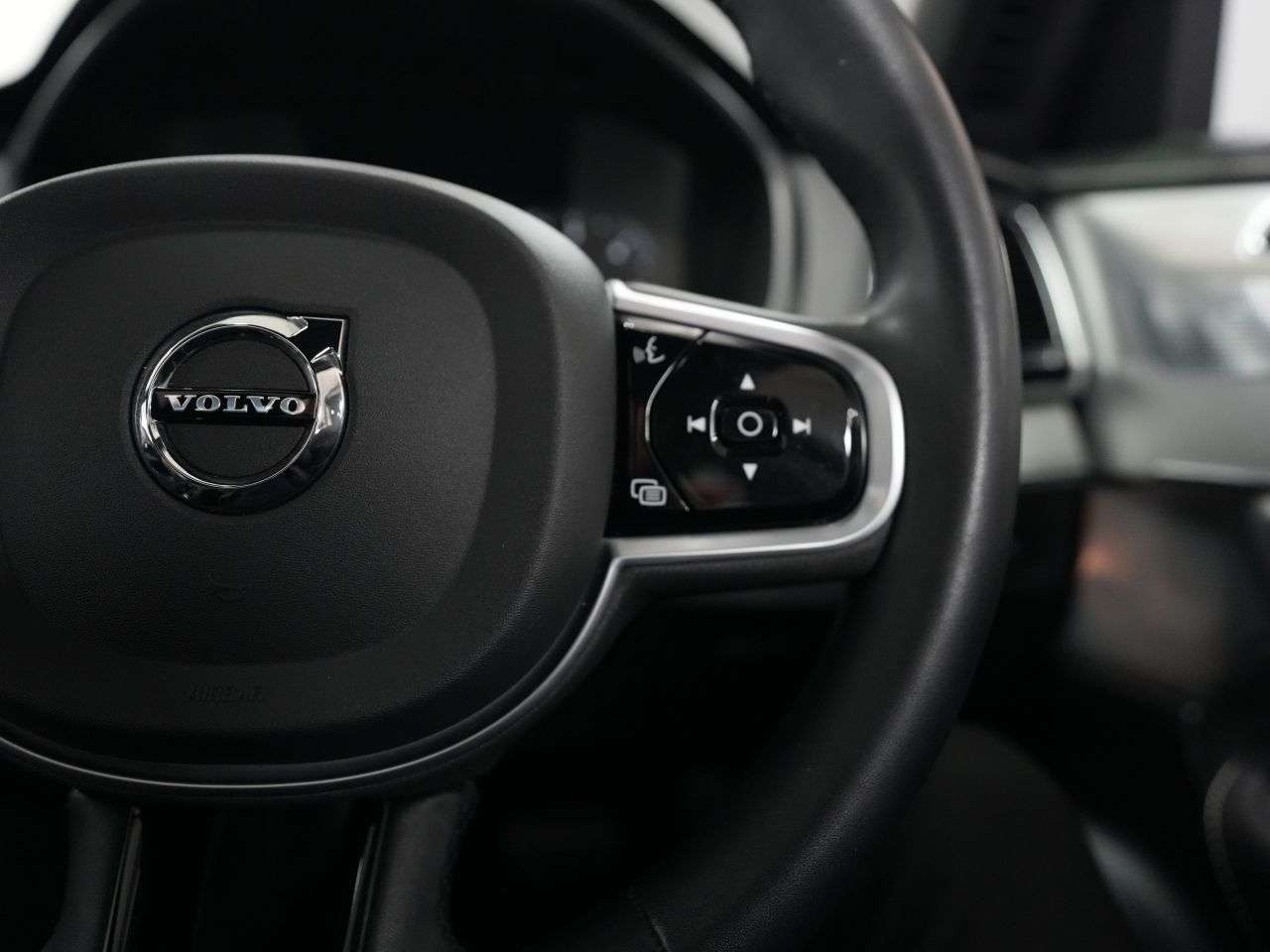 2022 VOLVO XC90 2022 VOLVO XC90