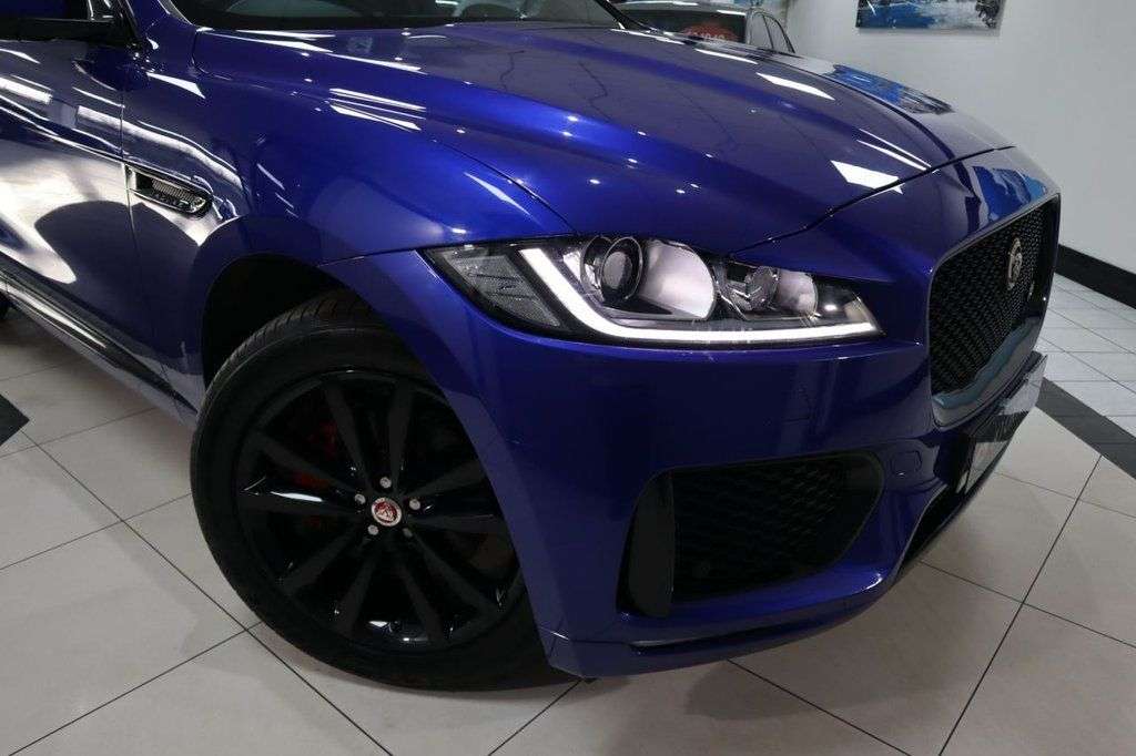 2019 JAGUAR F-PACE 2019 JAGUAR F-PACE