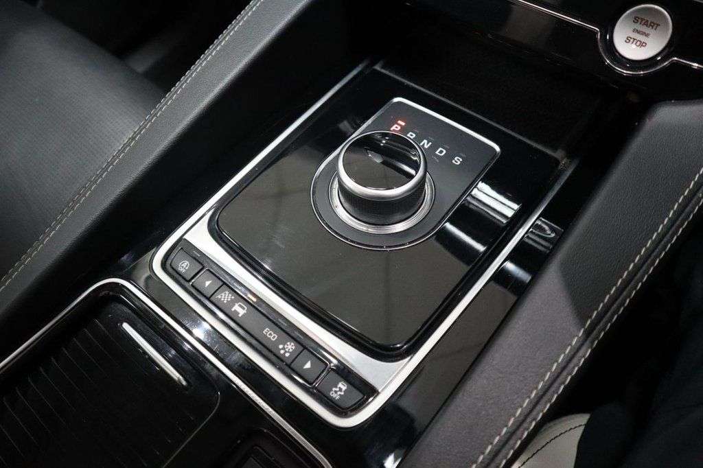 2019 JAGUAR F-PACE 2019 JAGUAR F-PACE